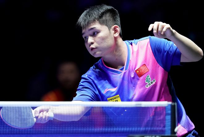 更衣室的氛 更衣室的氛